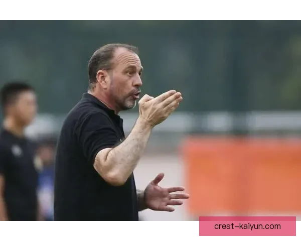 桑保利执教理念持续引领攻守平衡与年轻球员培养，表现亮眼。