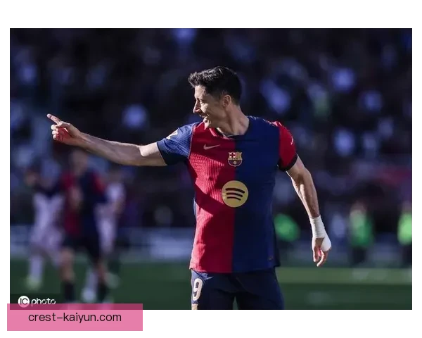 莱万多夫斯基的庆祝动作起源解析与影响逐渐引发关注